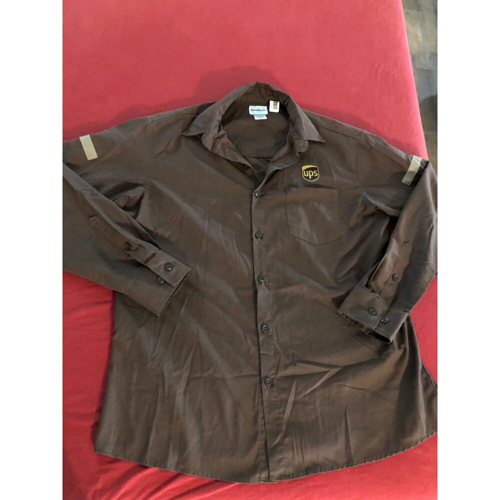 UPS brown uniform button down long sleeve shirt Size Large